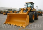 Фронтальный погрузчик 953